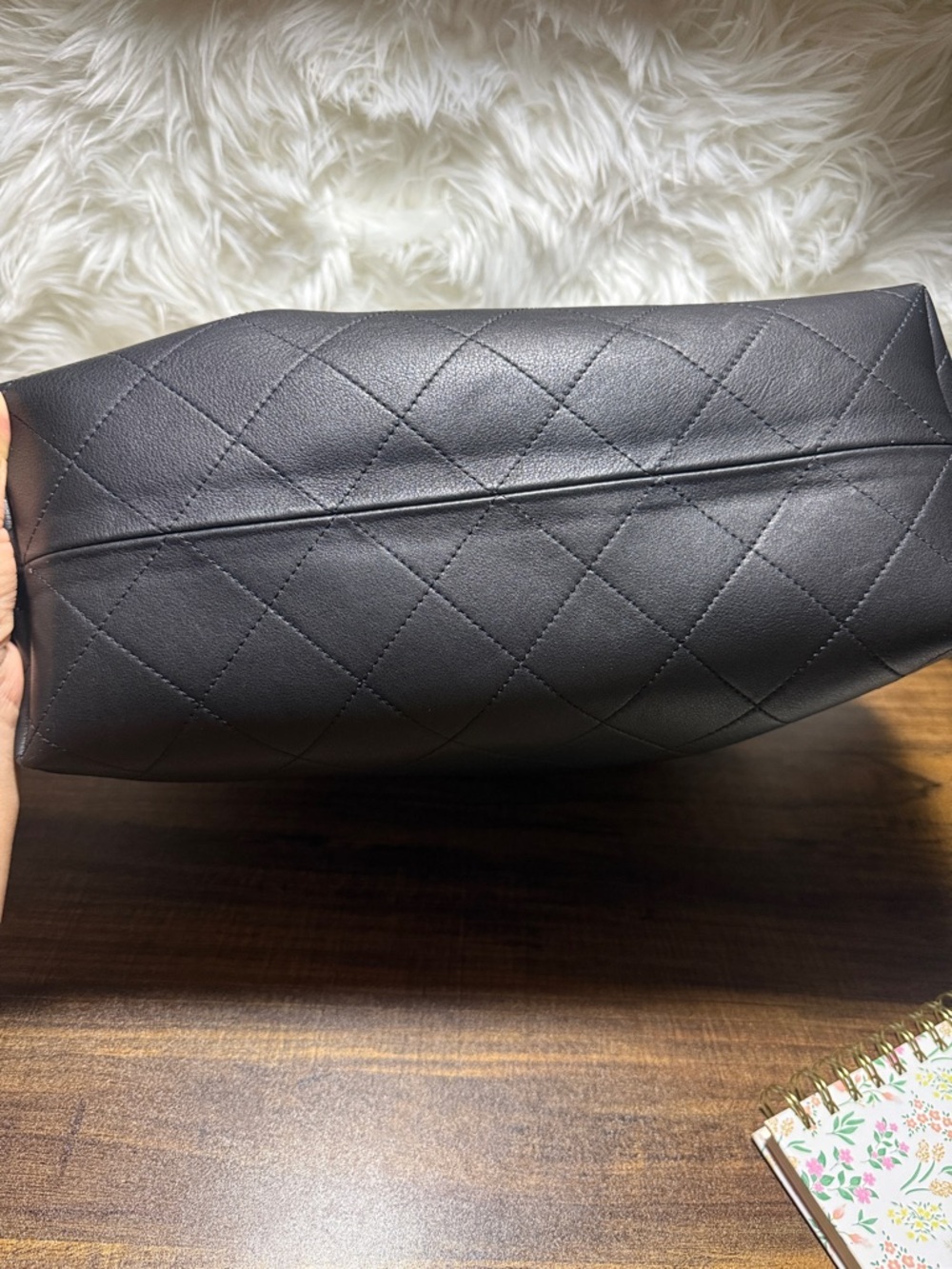 CHANEL Black Quilted Leather Shoulder Bag with Gold Chain Detail - Picture 11 of 11